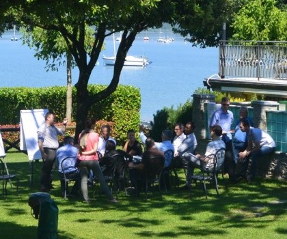 Meeting-Lavori in esteno